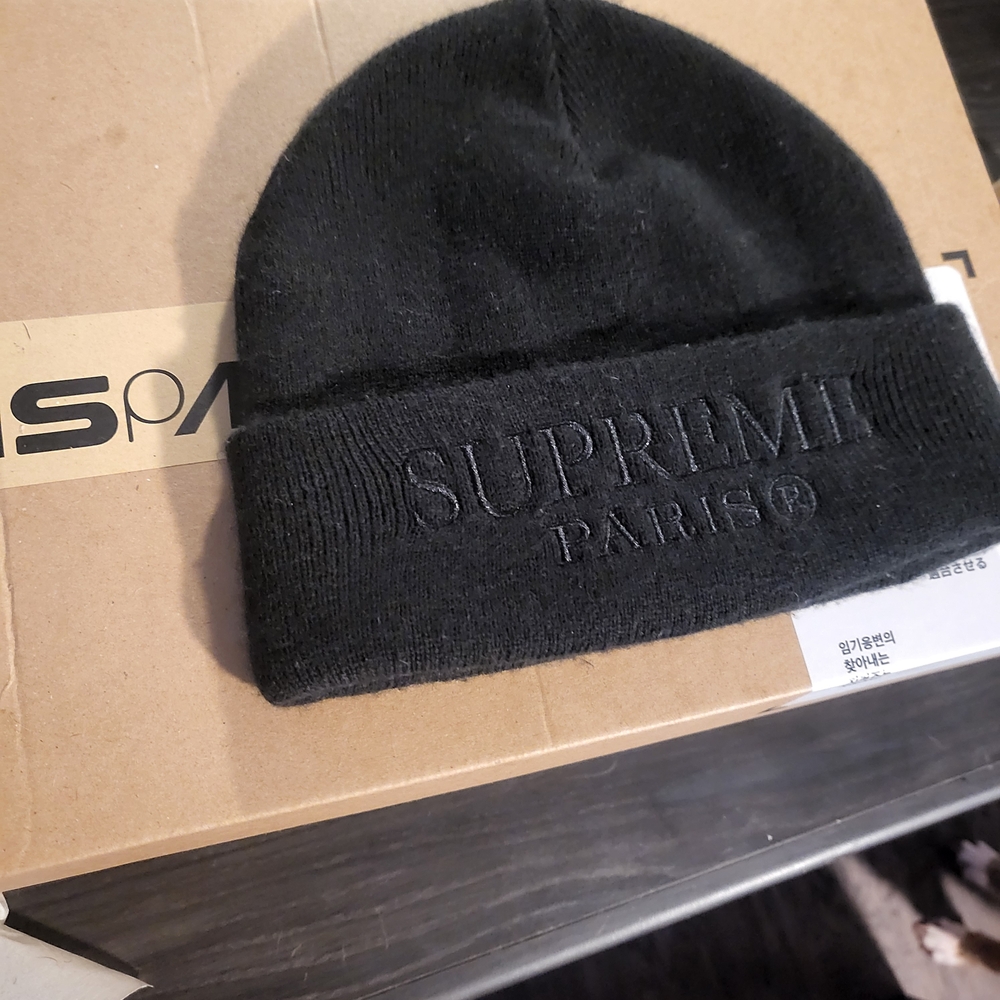 Supreme Paris Beanie 19 RARE